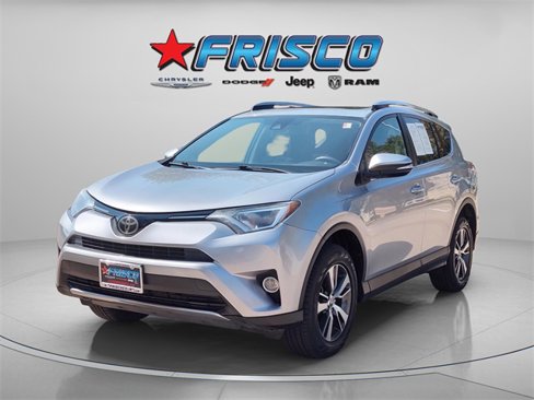 Used 2018 Toyota RAV4 XLE image 4