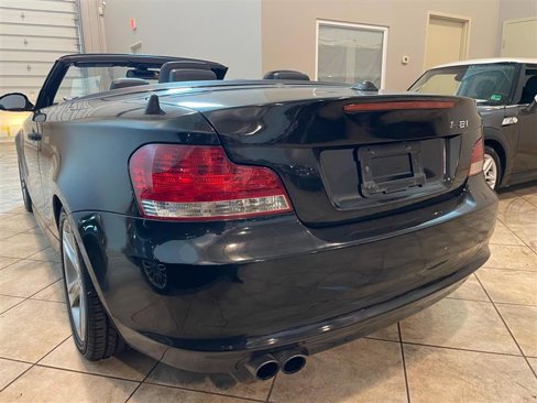 Used 2009 BMW 128i Convertible image 5