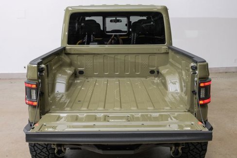 Used 2025 Jeep Gladiator Sport image 47