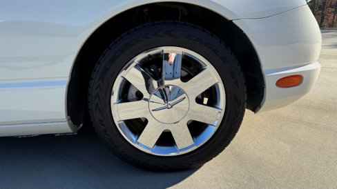 Used 2002 Ford Thunderbird image 23