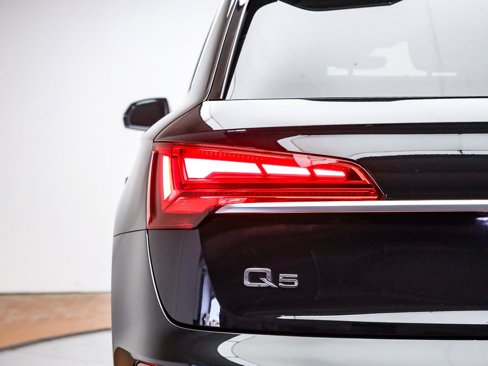 Used 2023 Audi Q5 2.0T Premium Plus w/ Premium Plus Package image 10