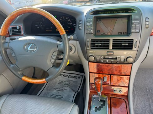 Used 2004 Lexus LS 430 image 20