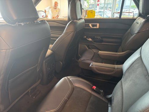 Used 2022 Ford Explorer ST w/ ST Street Pack image 13