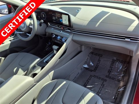 Certified 2024 Hyundai Elantra SEL image 28
