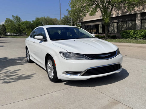 Used 2015 Chrysler 200 Limited w/ Convenience Group image 8