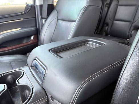 Used 2019 GMC Yukon SLT w/ Premium Edition image 38