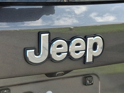 Used 2016 Jeep Renegade Latitude w/ Popular Equipment Group image 34