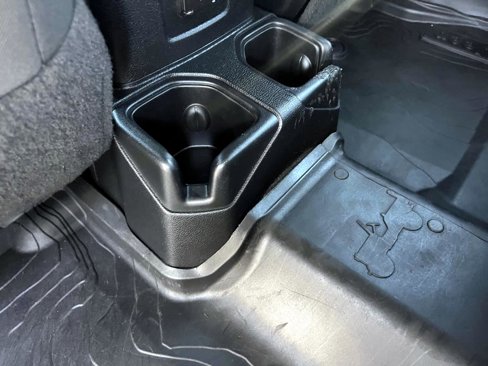 Used 2018 Jeep Wrangler Unlimited Sahara w/ Dual Top Group image 7