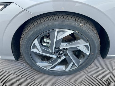 New 2025 Hyundai Elantra Sport image 28