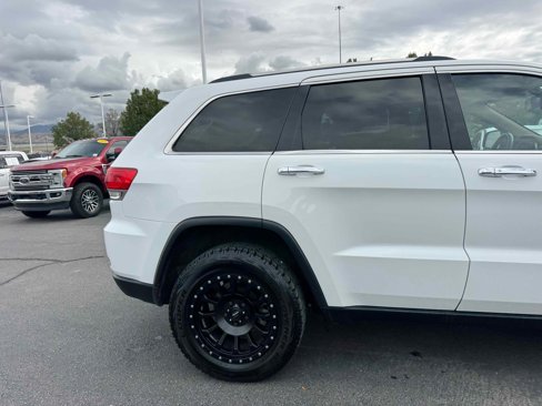Used 2014 Jeep Grand Cherokee Limited image 8