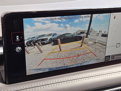 Used 2023 Genesis G70 2.0T image 16