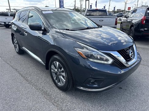 Used 2018 Nissan Murano SV image 3