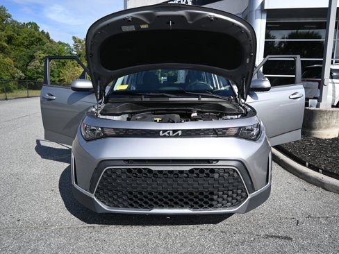 Used 2023 Kia Soul LX image 10