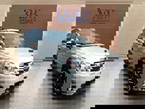 Used 2017 Subaru Crosstrek 2.0i Premium w/ Moonroof Package image 4