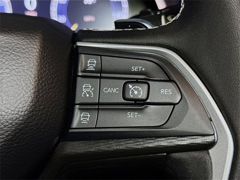 Used 2023 Jeep Grand Cherokee Altitude image 27
