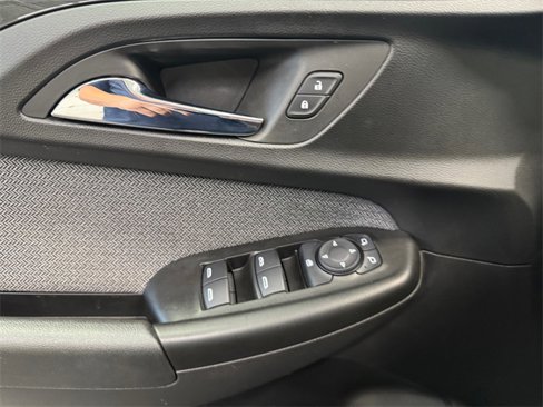 Used 2022 Chevrolet TrailBlazer LT w/ Sun and Liftgate Package image 13