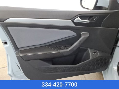 New 2025 Volkswagen Jetta SE image 18