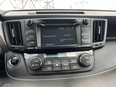 Used 2017 Toyota RAV4 XLE image 29