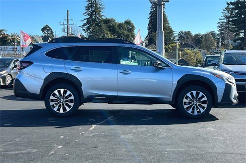 Used 2024 Subaru Outback Limited image 4