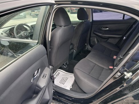 Used 2022 Nissan Sentra S image 11