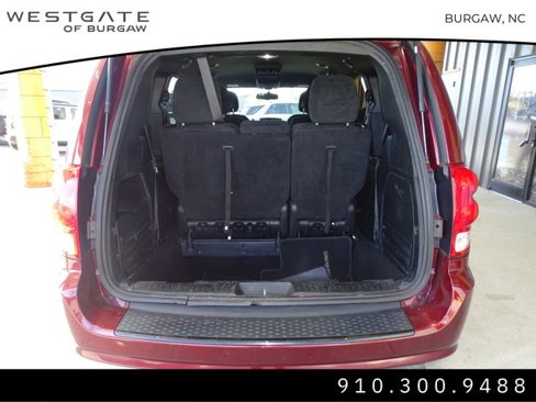 Used 2017 Dodge Grand Caravan SE image 8