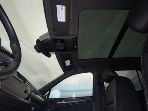 Used 2022 Volkswagen Tiguan SE R-Line image 22