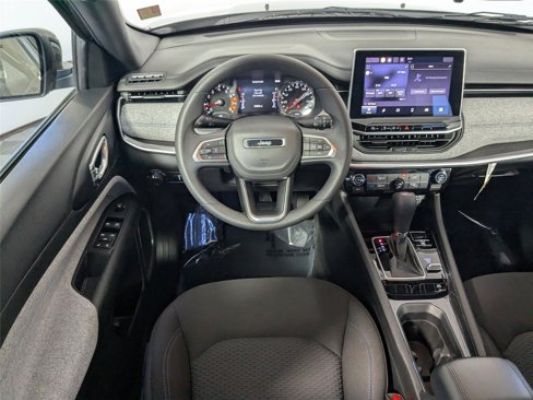 Used 2023 Jeep Compass Sport image 9