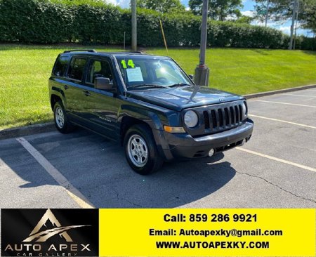 Used 2014 Jeep Patriot Sport image 1