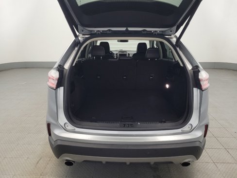 Used 2020 Ford Edge Titanium image 29