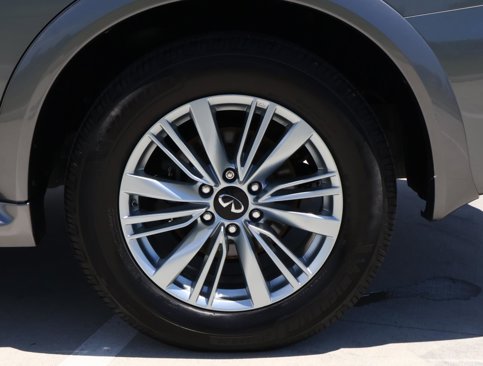 Used 2019 INFINITI QX80 Luxe image 8