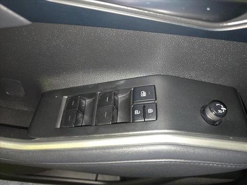 Used 2022 Toyota Highlander XLE image 29