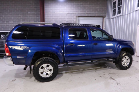 Used 2015 Toyota Tacoma 4x4 Double Cab w/ TRD Off-Road Package image 6