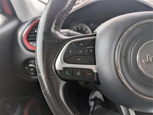 Used 2016 Jeep Renegade Trailhawk image 22