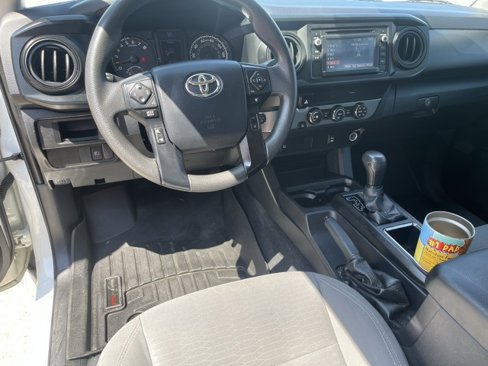 Used 2019 Toyota Tacoma SR image 5