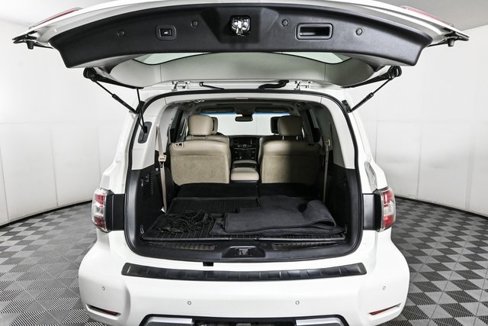 Used 2017 Nissan Armada Platinum image 27