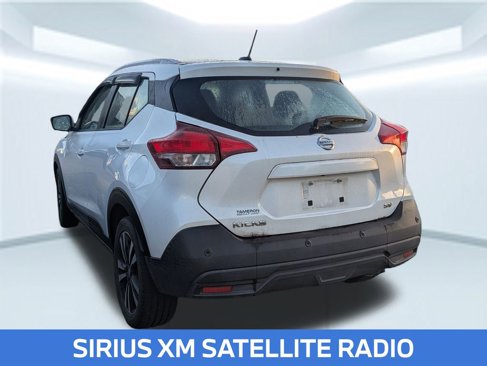 Used 2020 Nissan Kicks SV image 8