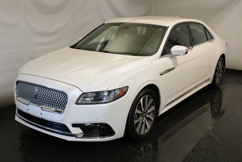 Used 2018 Lincoln Continental Premiere image 1