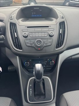 Used 2017 Ford C-MAX Energi SE w/ Cold Weather Package image 36