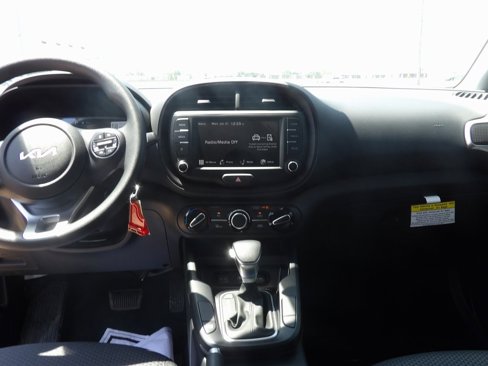 New 2025 Kia Soul LX image 11
