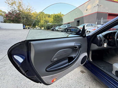 Used 2001 Porsche Boxster image 36