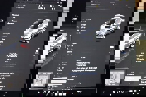 Used 2022 Tesla Model 3 Standard Range image 31