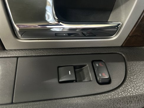 Used 2014 Ford F150 Platinum image 10
