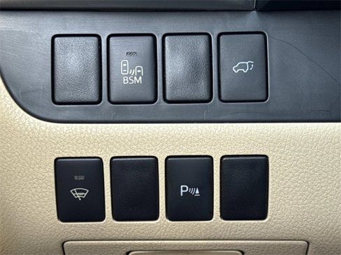 Used 2014 Toyota Highlander Limited image 23