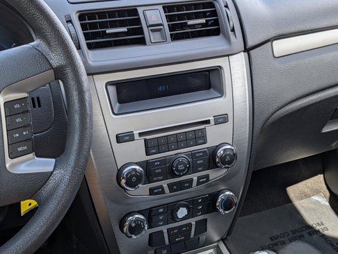 Used 2012 Ford Fusion SE image 17
