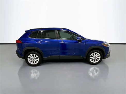 Used 2022 Toyota Corolla Cross LE image 8