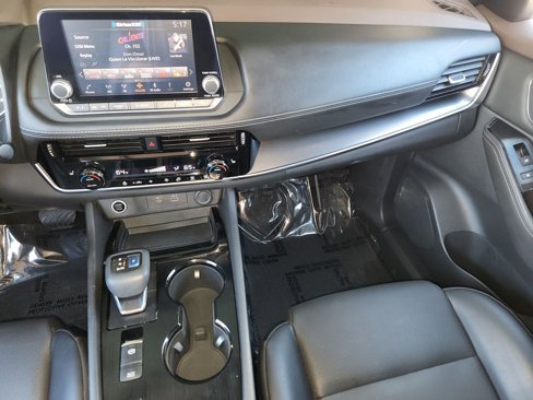 Certified 2021 Nissan Rogue SV w/ Premium Package image 17