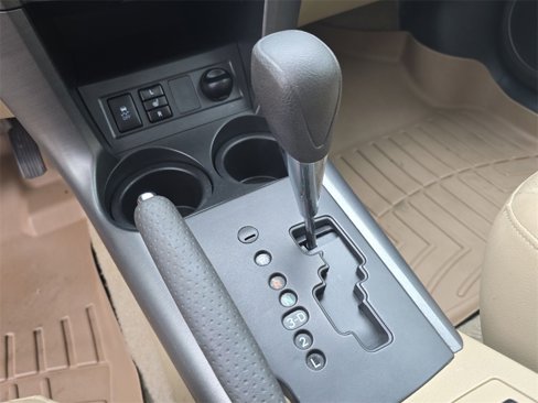 Used 2010 Toyota RAV4 Limited image 16