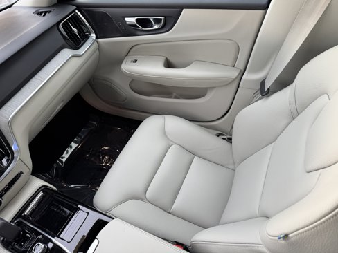 Certified 2024 Volvo S60 T8 Plus image 16