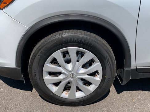 Used 2020 Nissan Rogue S image 9