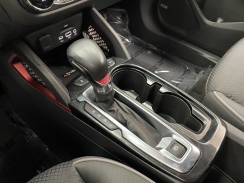 Used 2022 Chevrolet TrailBlazer RS w/ Technology Package image 6